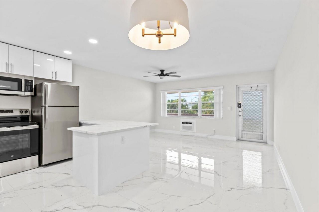 17 Andover A, West Palm Beach, FL 33417 Photo