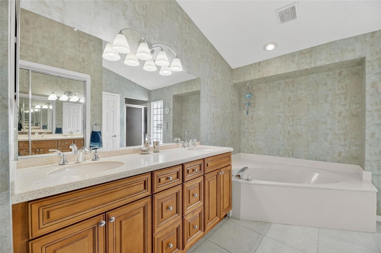 2307 Platinum Drive, Sun City Center, FL 33573 Photo