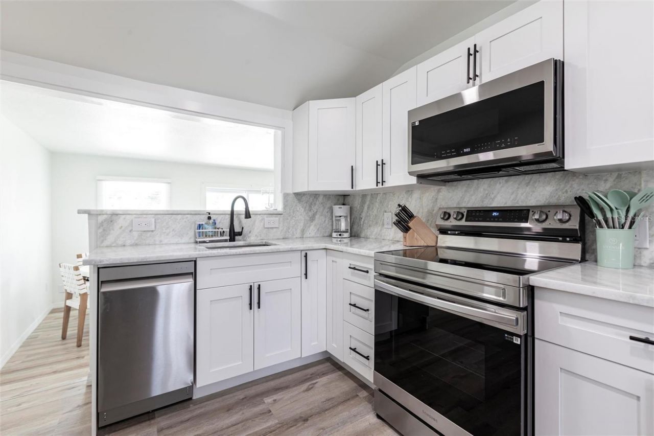 640 Broadway Street, Longboat Key, FL 34228 Photo