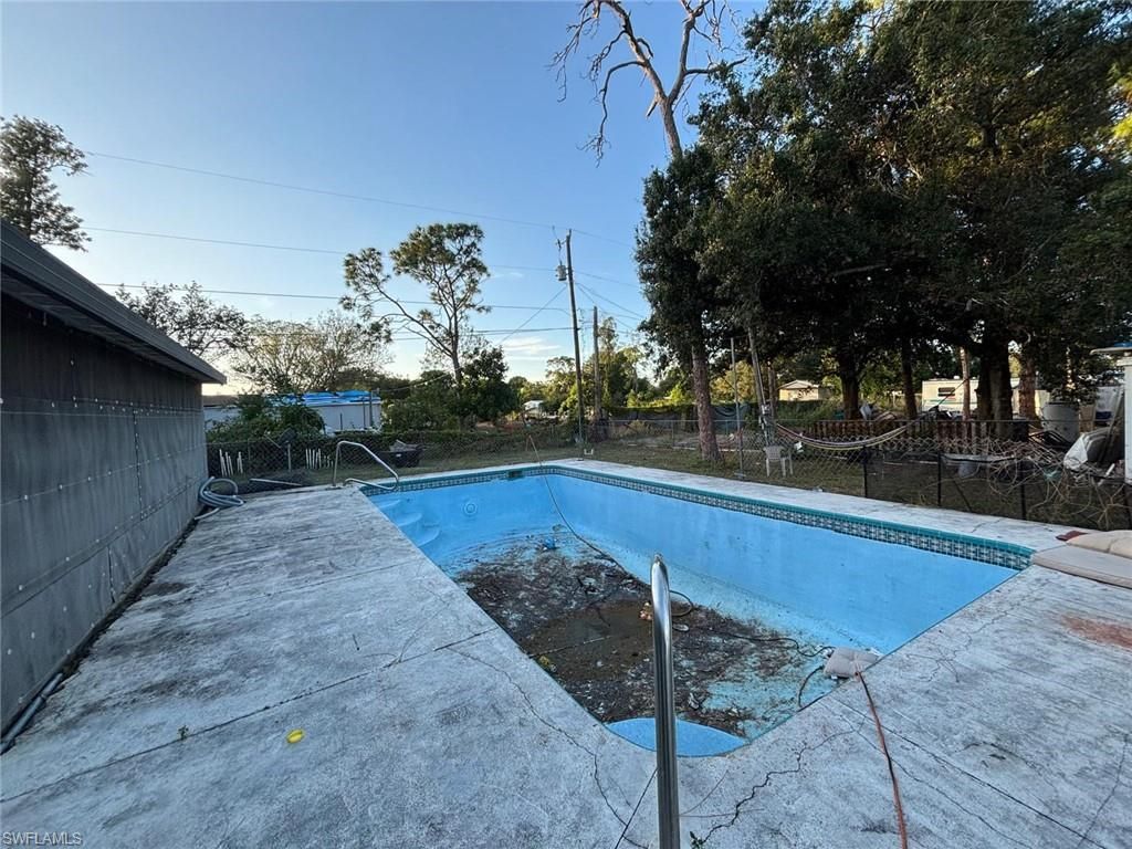 8326 Breeze Dr, North Fort Myers, FL 33917 Photo