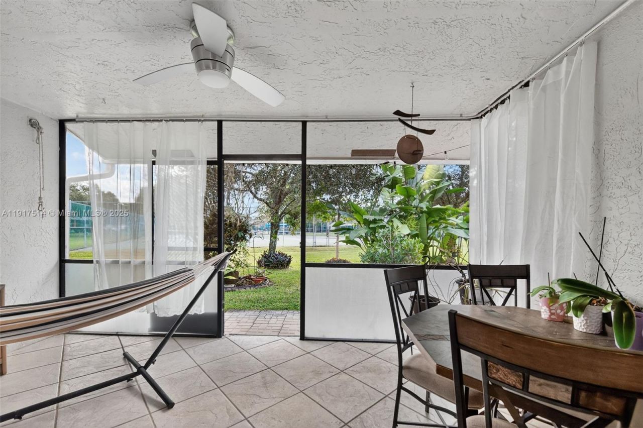 616 Woodgate Ln, Unit D, Sunrise, FL 33326 Photo