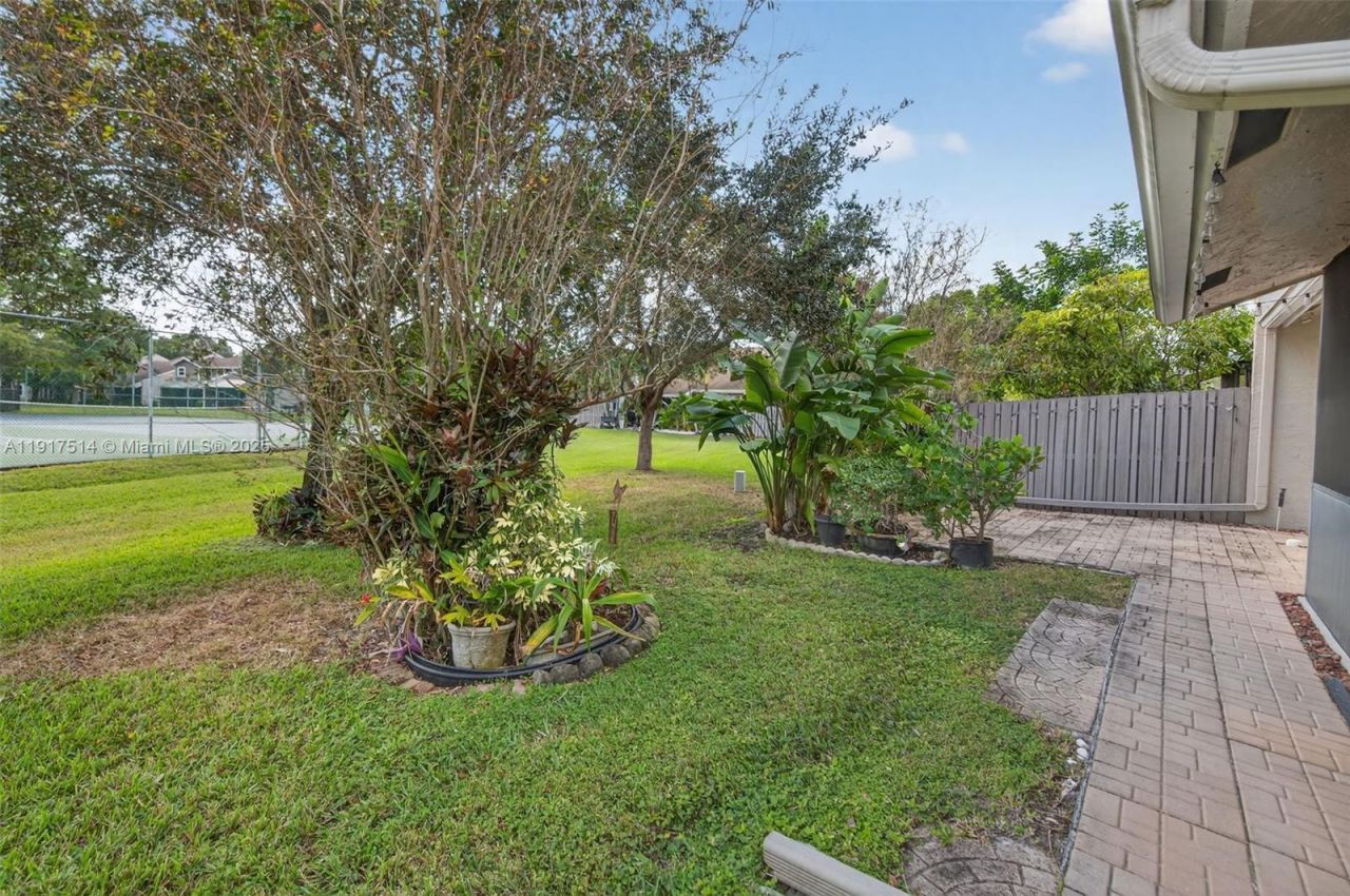 616 Woodgate Ln, Unit D, Sunrise, FL 33326 Photo