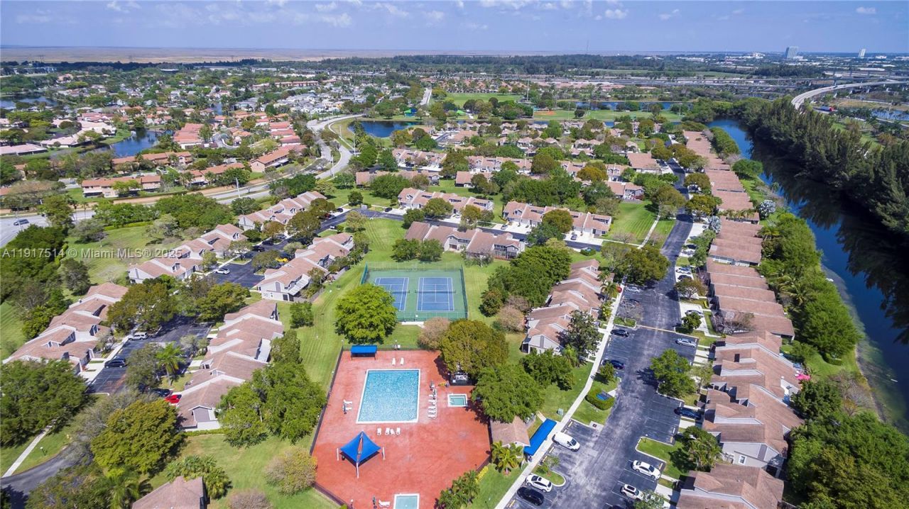 616 Woodgate Ln, Unit D, Sunrise, FL 33326 Photo