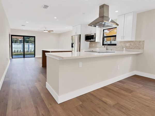 391 NW 58th Avenue, Miami, FL 33126