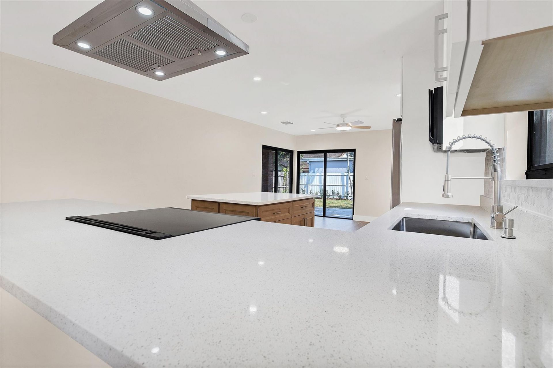 391 NW 58th Avenue, Miami, FL 33126 Photo