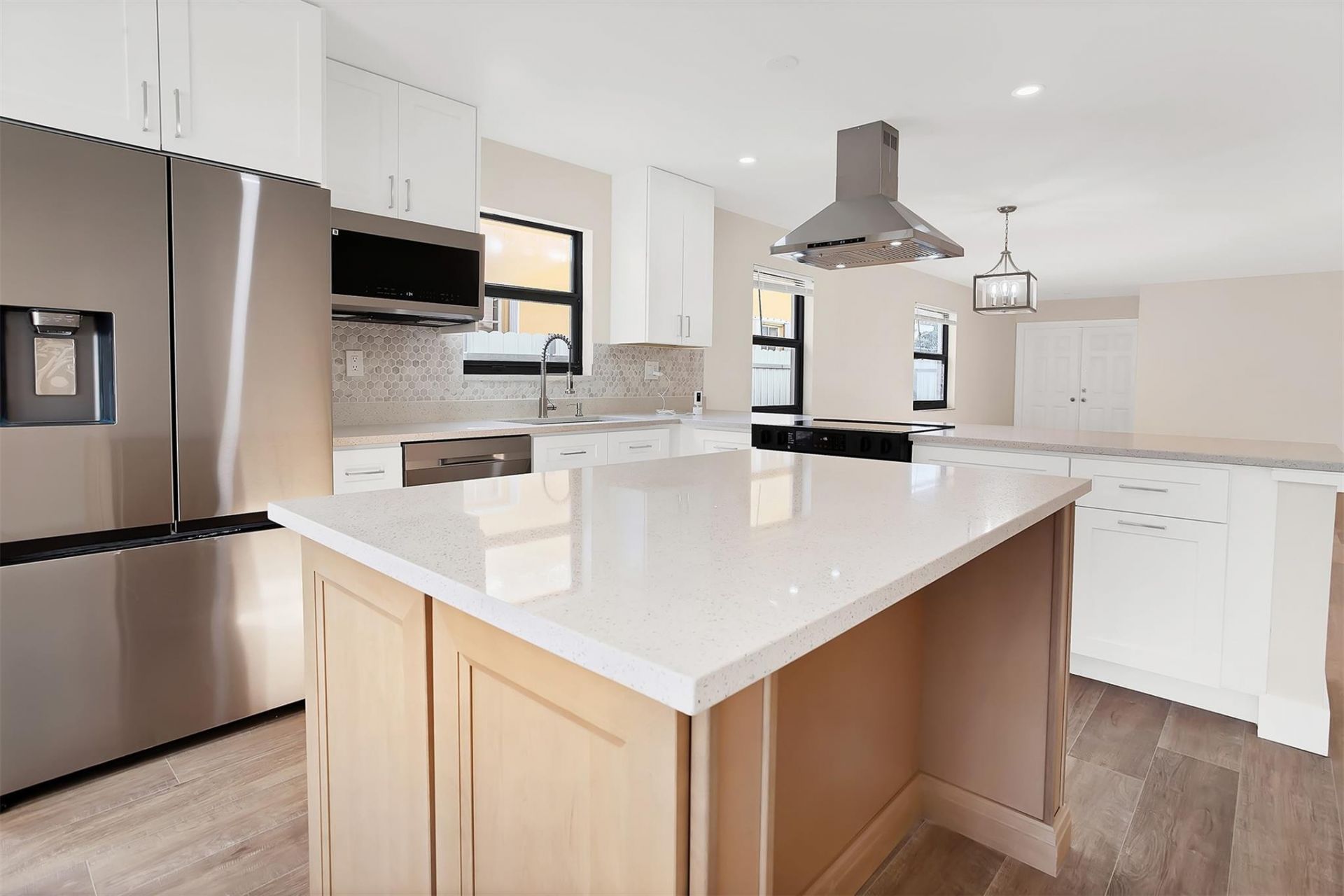 391 NW 58th Avenue, Miami, FL 33126 Photo