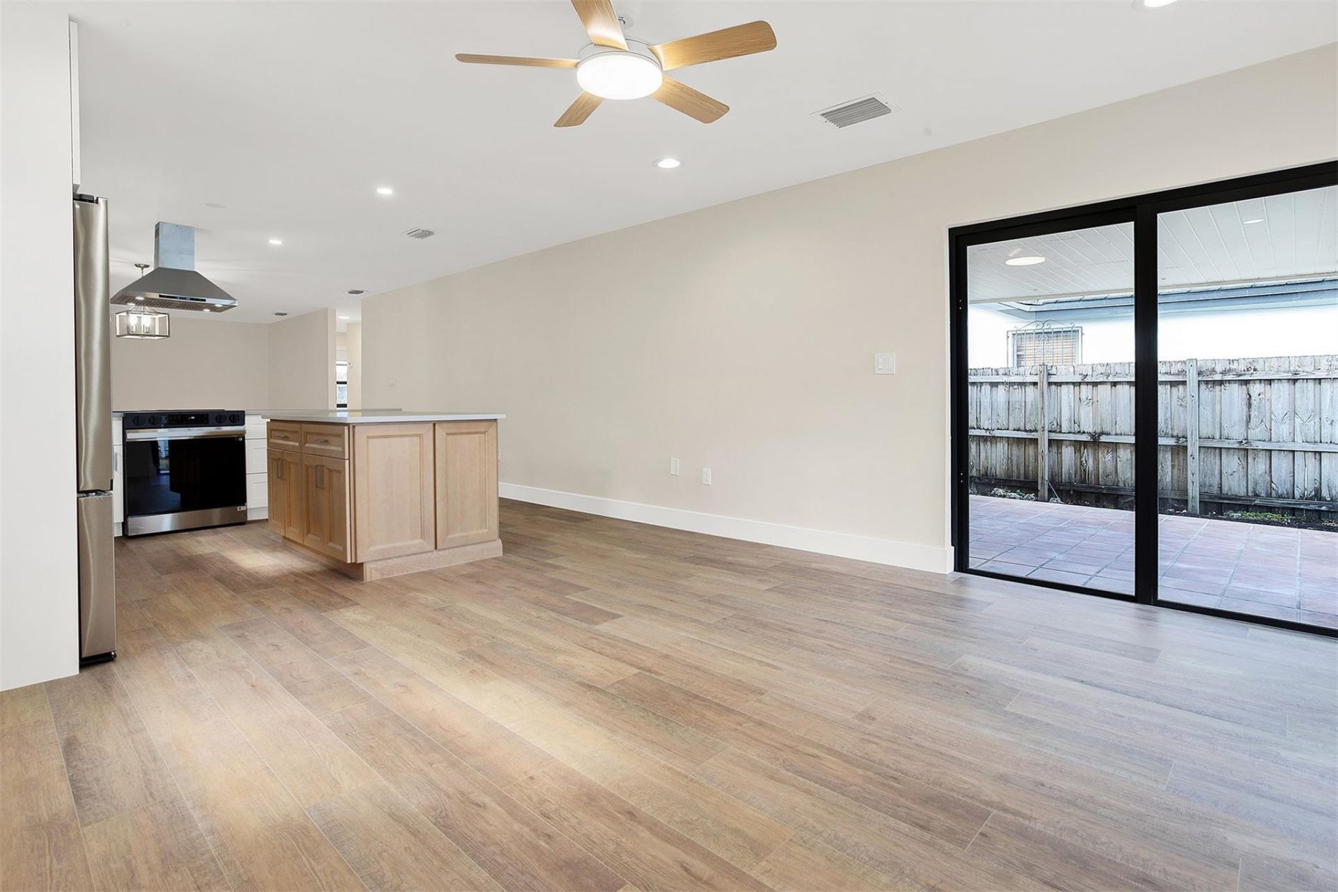 391 NW 58th Avenue, Miami, FL 33126 Photo