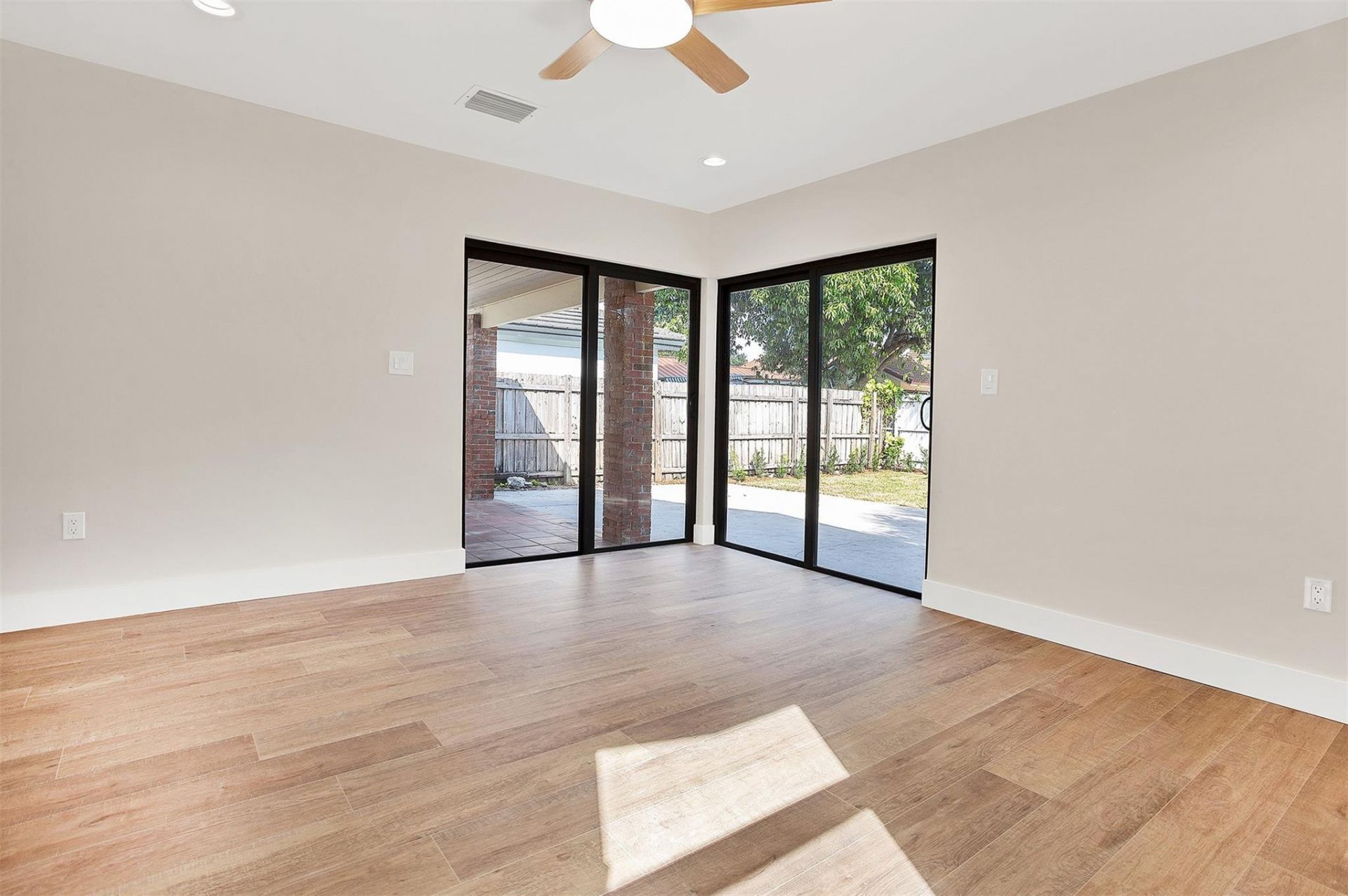 391 NW 58th Avenue, Miami, FL 33126 Photo