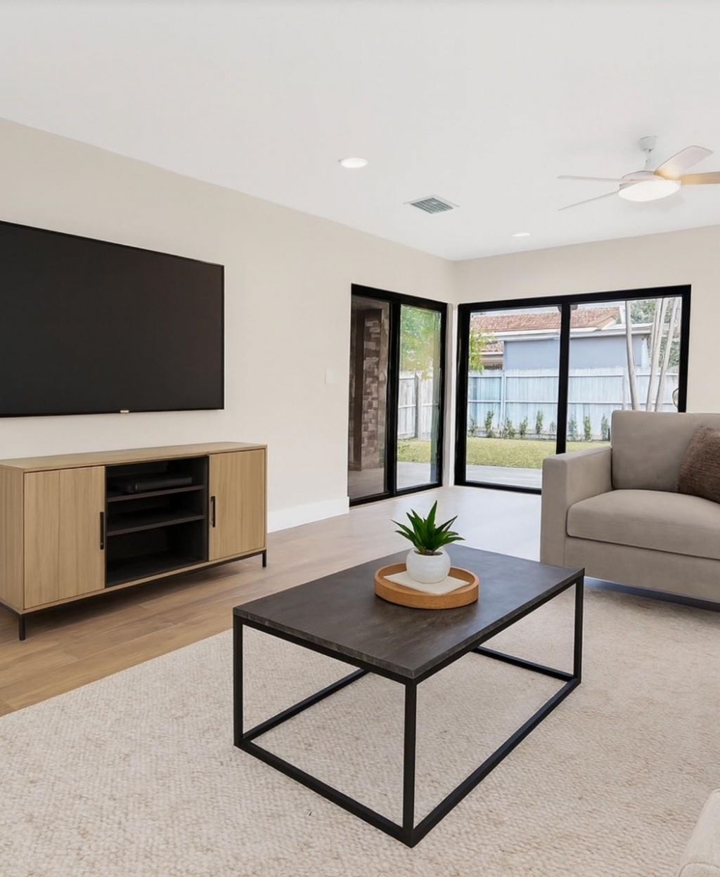 391 NW 58th Avenue, Miami, FL 33126 Photo