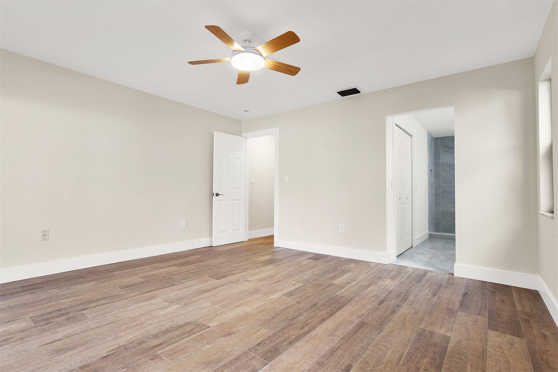 391 NW 58th Avenue, Miami, FL 33126 Photo