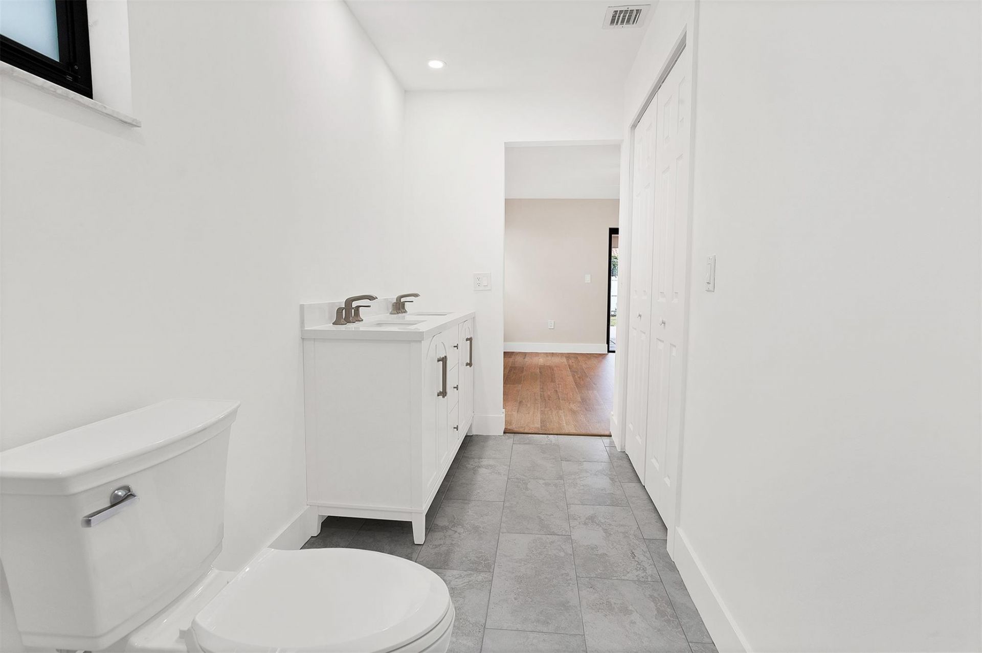 391 NW 58th Avenue, Miami, FL 33126 Photo