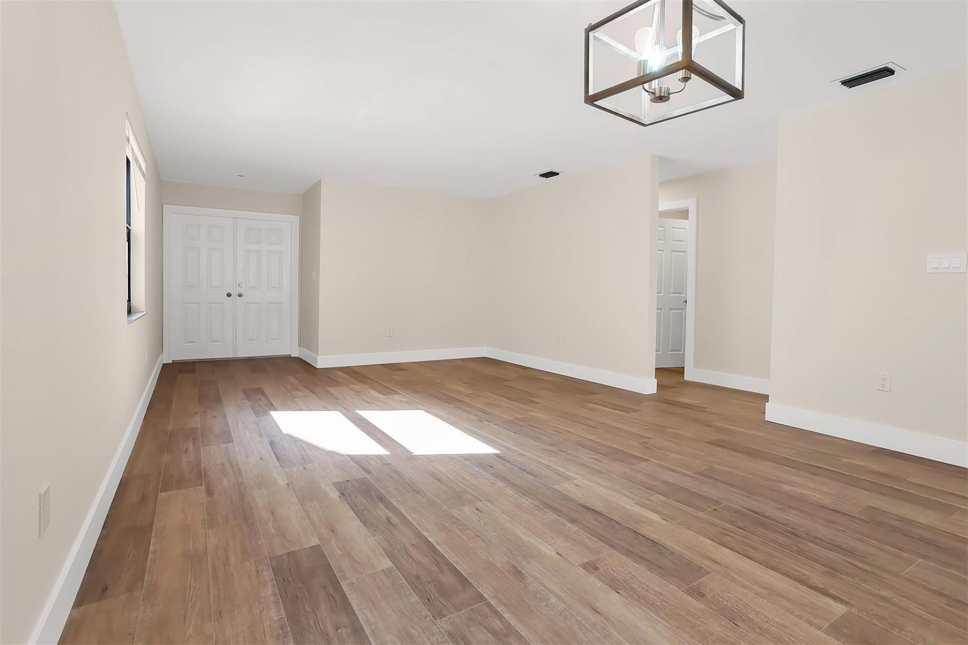 391 NW 58th Avenue, Miami, FL 33126 Photo