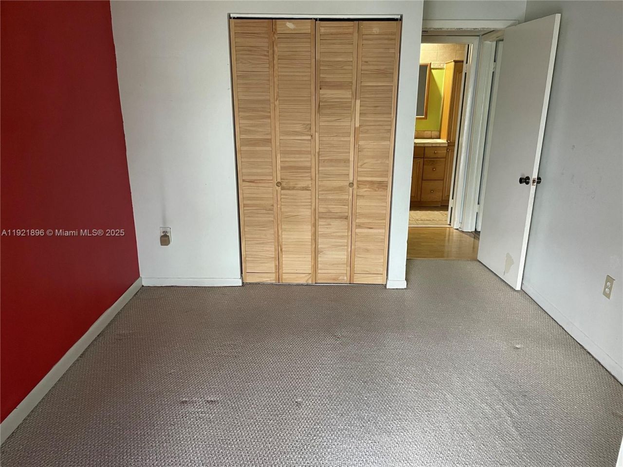 911 NE 199th St, Unit 203-14, Miami, FL 33179 Photo