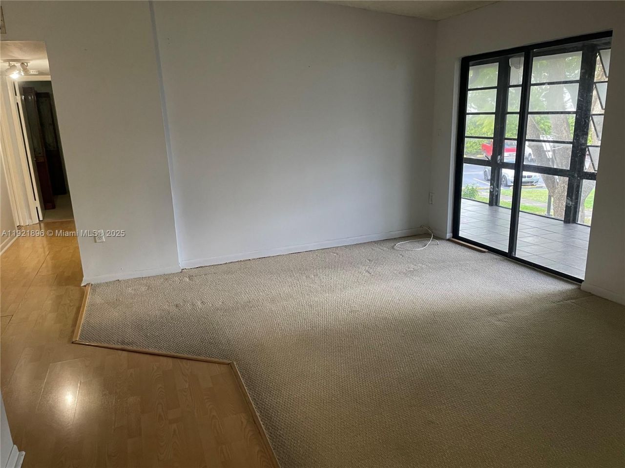 911 NE 199th St, Unit 203-14, Miami, FL 33179 Photo