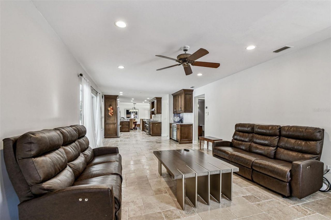 9149 Maple Court, Seminole, FL 33777 Photo