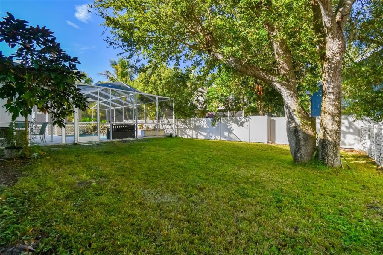 9149 Maple Court, Seminole, FL 33777 Photo