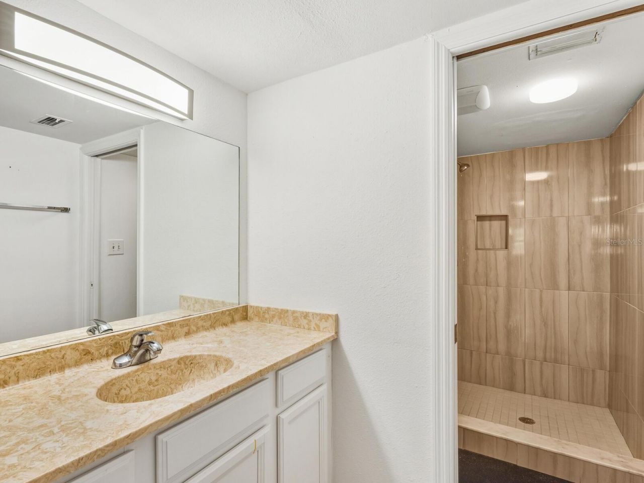 2714 Orchid Oaks Drive, Unit 101, Sarasota, FL 34239 Photo