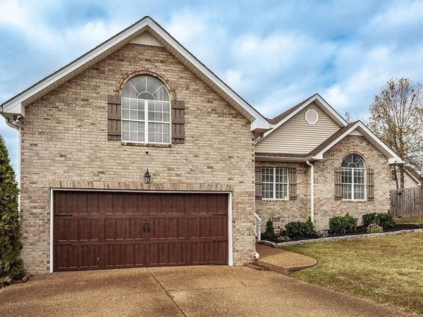 402 Bryn Mawr Cir, Gallatin, TN 37066