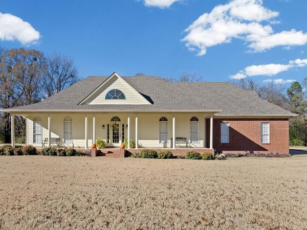 350 Jackson Road, Senatobia, MS 38668