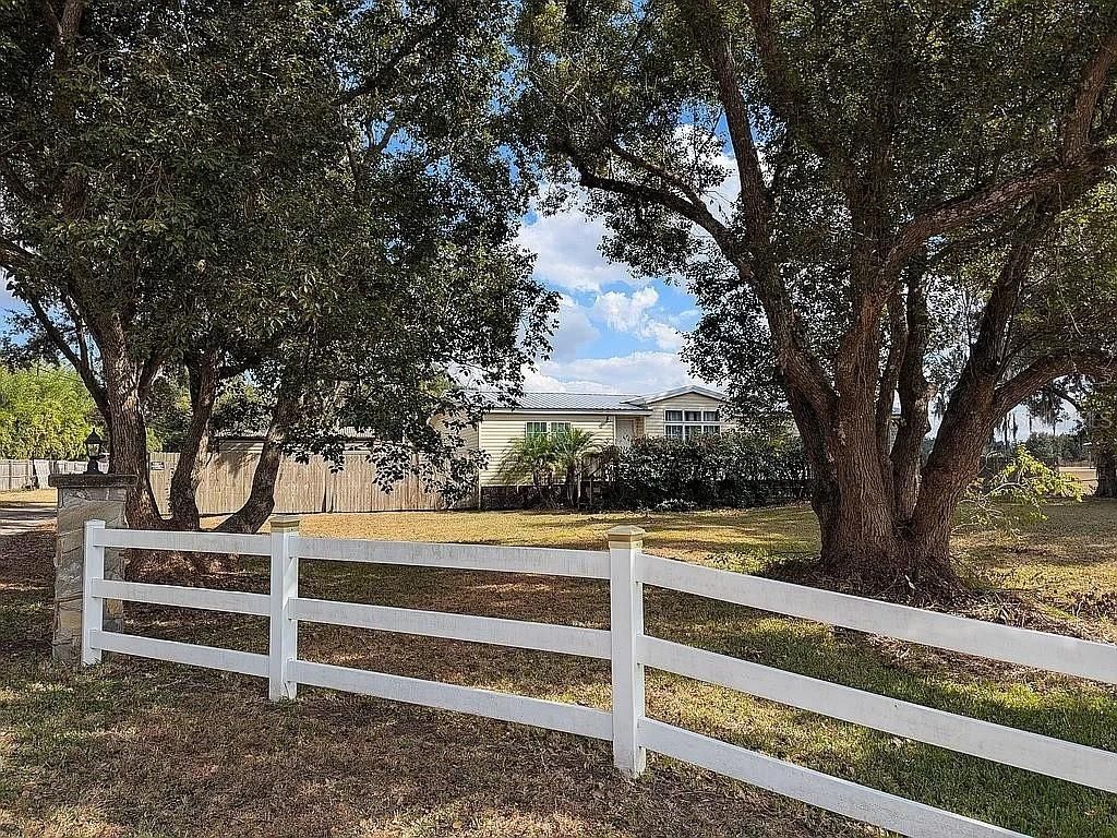 4402 Gallagher Road, Plant City, FL 33565 Photo