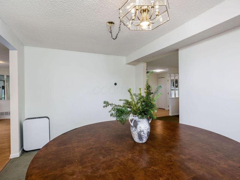 5803 Sundrops Avenue, Galloway, OH 43119 Photo 13