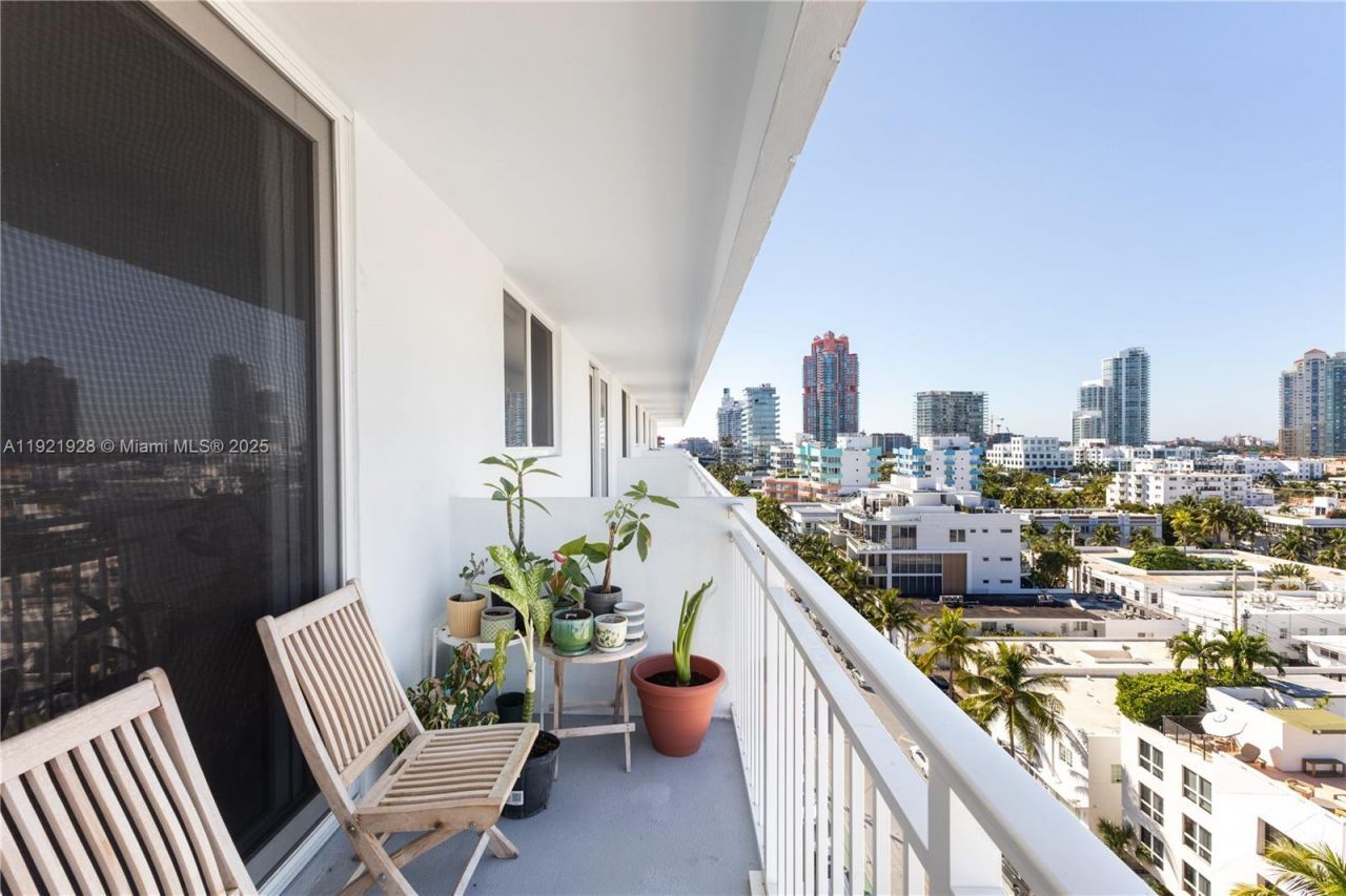 345 Ocean Dr, Unit 1101, Miami Beach, FL 33139 Photo