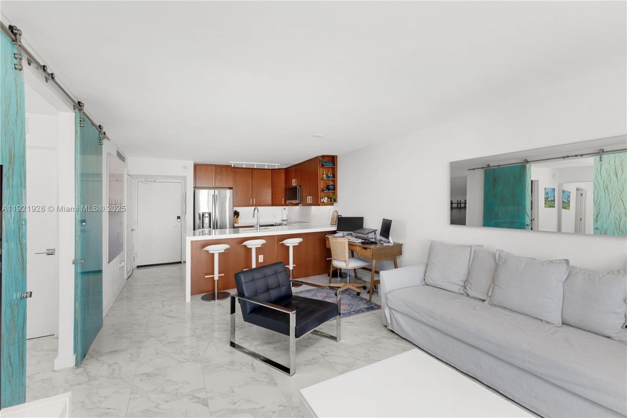 345 Ocean Dr, Unit 1101, Miami Beach, FL 33139 Photo