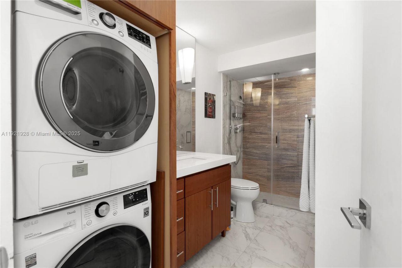 345 Ocean Dr, Unit 1101, Miami Beach, FL 33139 Photo