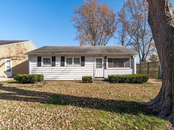 152 Debruler Drive, Lincoln, IL 62656