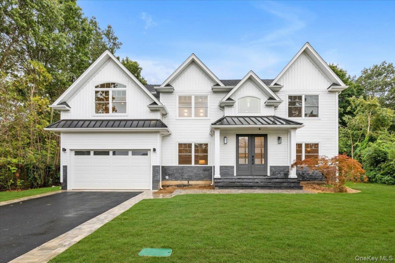 69 Calvin Avenue, Syosset, NY 11791 Main Photo