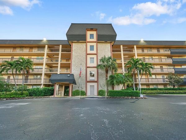 5340 NW 2nd Avenue, Unit Ph-26, Boca Raton, FL 33487