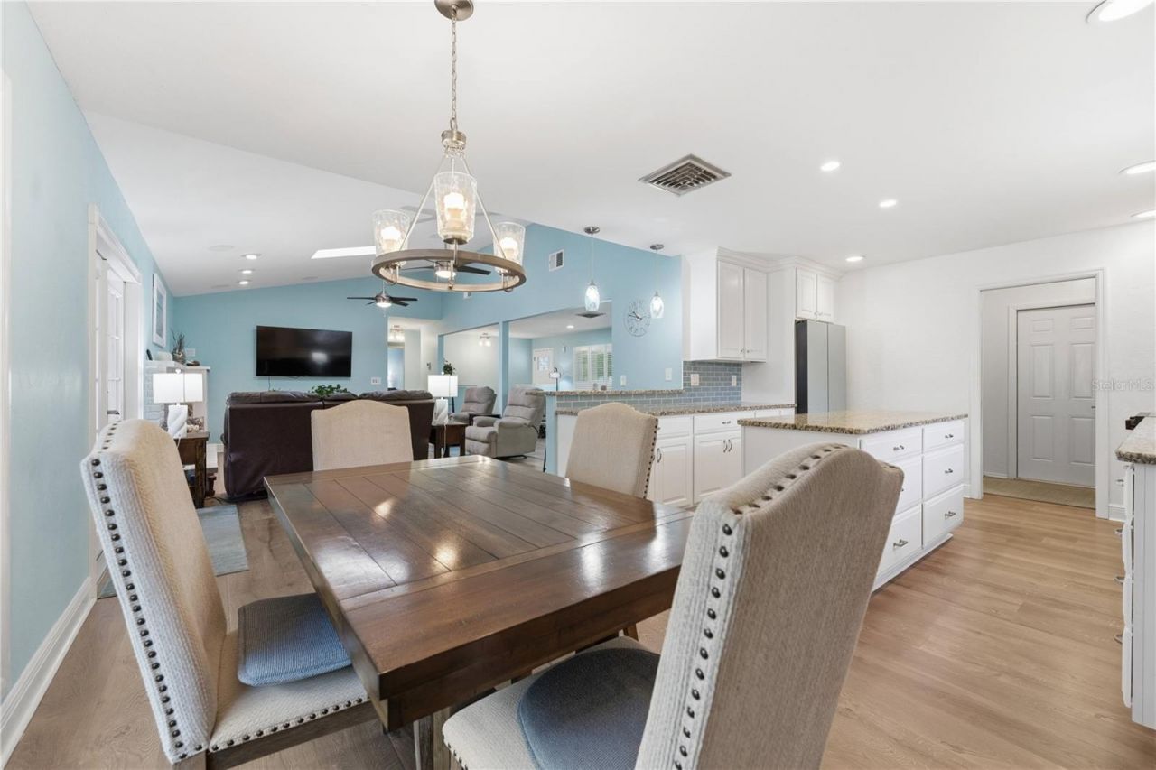 4124 Pinar Drive, Bradenton, FL 34210 Photo