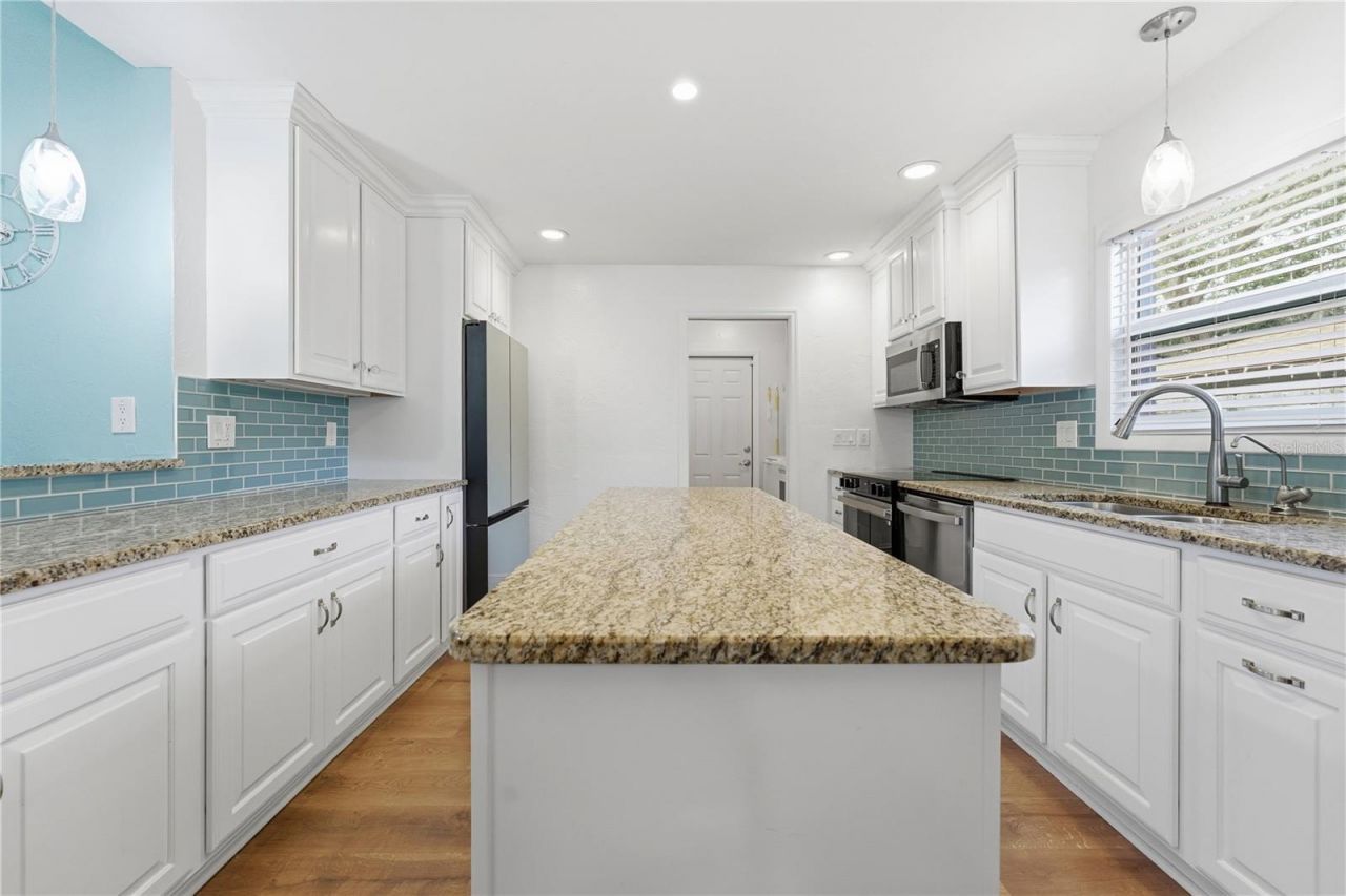 4124 Pinar Drive, Bradenton, FL 34210 Photo