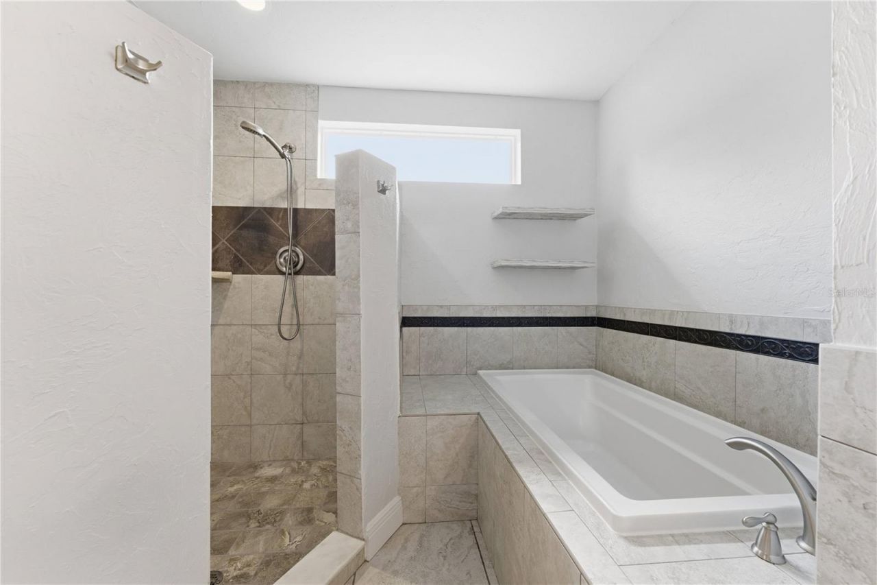 4124 Pinar Drive, Bradenton, FL 34210 Photo