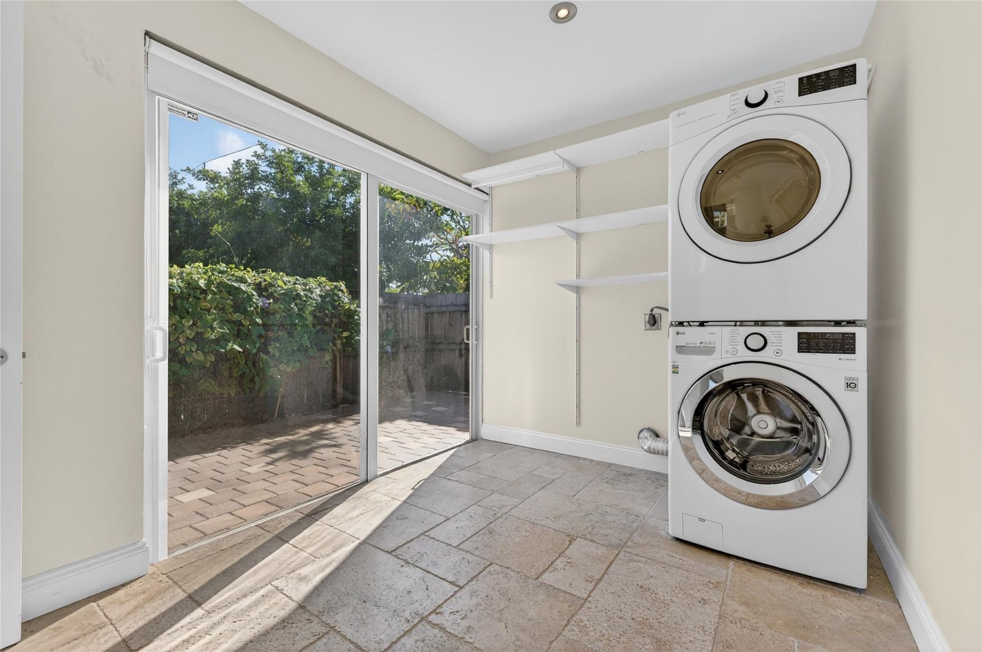 2110 NE 56 St, Fort Lauderdale, FL 33308 Photo