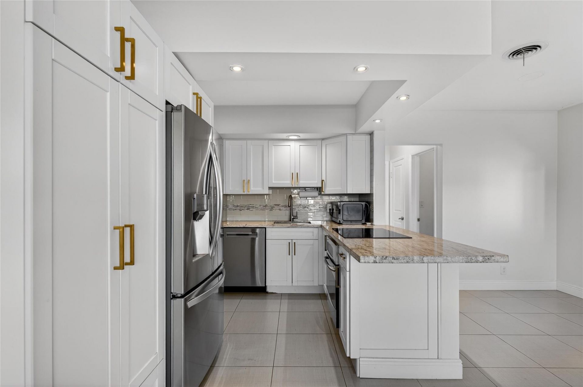 2110 NE 56th Street, Fort Lauderdale, FL 33308 Photo