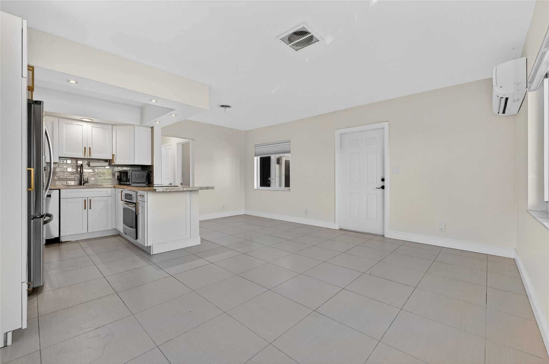 2110 NE 56 Street, Fort Lauderdale, FL 33308 Photo