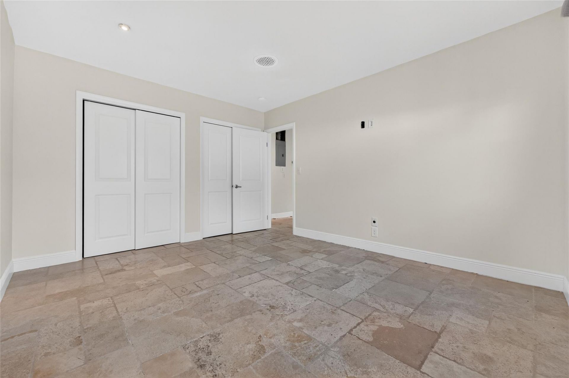 2110 NE 56 Street, Fort Lauderdale, FL 33308 Photo