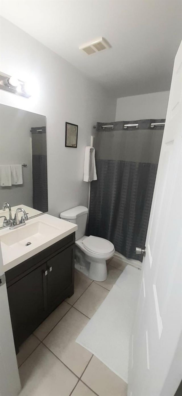 815 Boynton Beach Boulevard, Unit 15-204, Boynton Beach, FL 33426 Photo