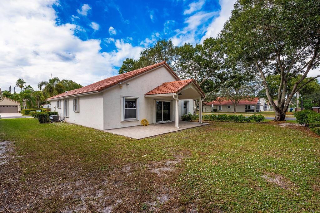 1975 Oak Berry Circle, Wellington, FL 33414 Photo