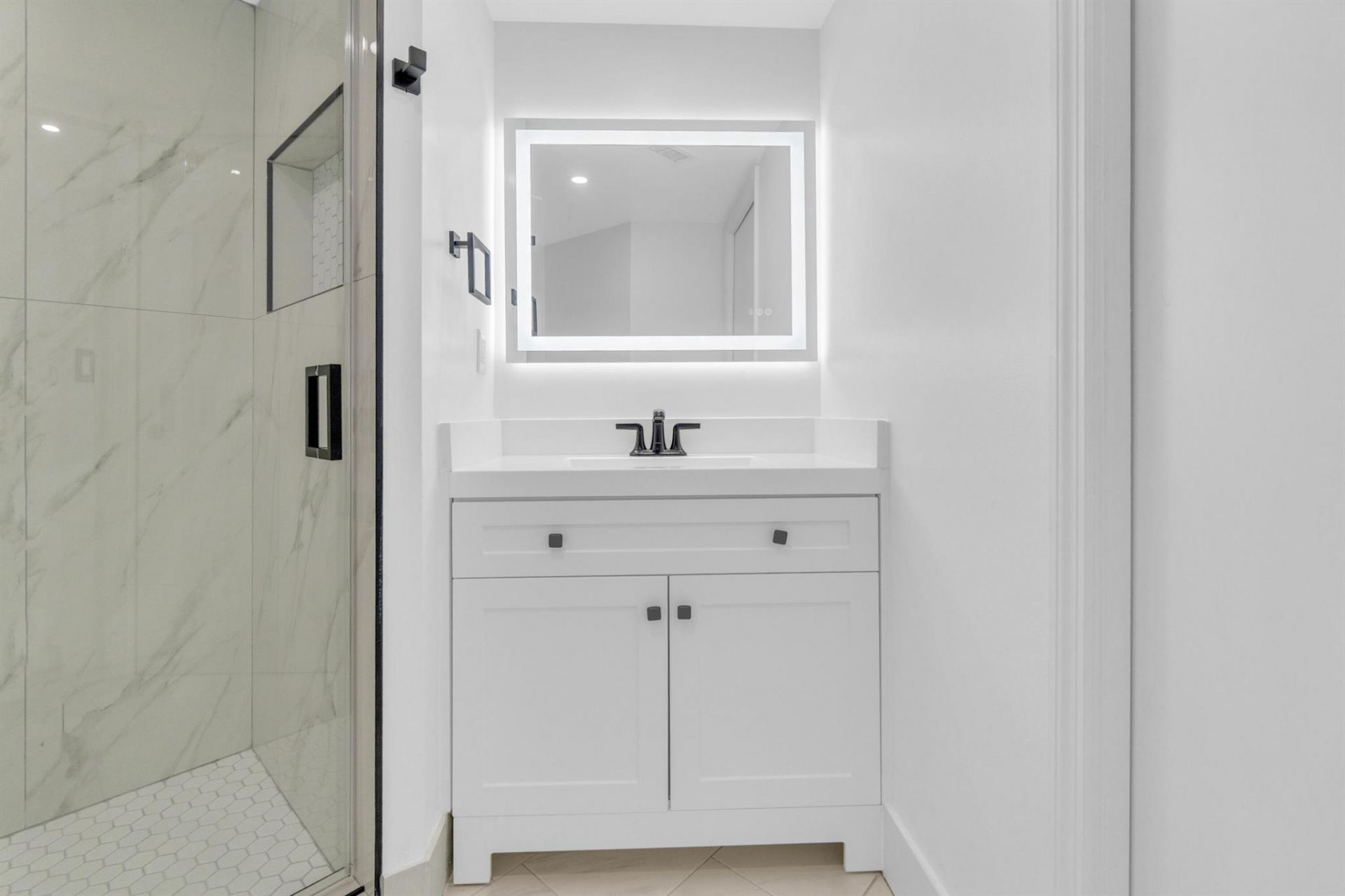 400 Crestwood Court N, Unit 420, Royal Palm Beach, FL 33411 Photo