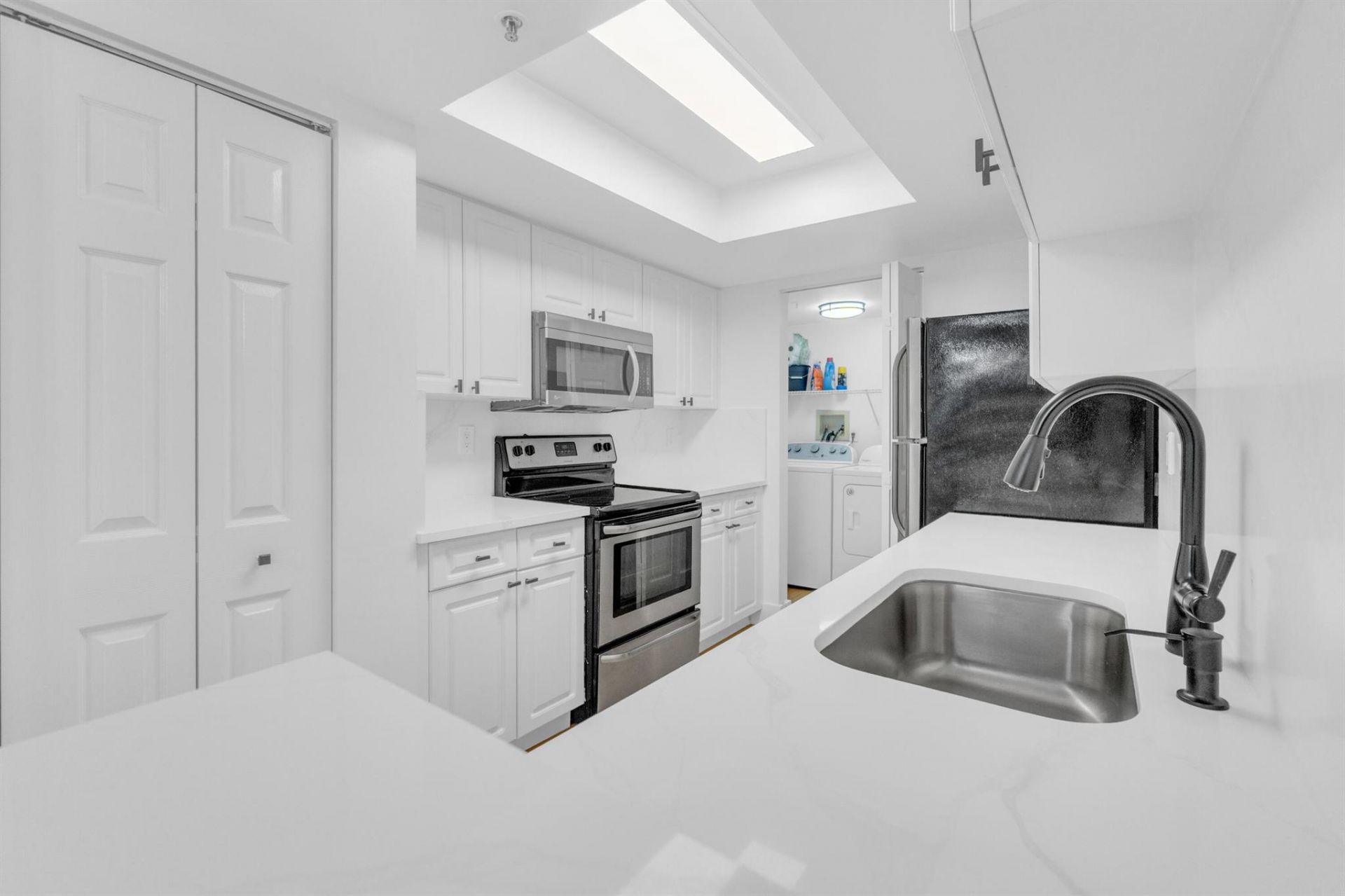 400 Crestwood Court N, Unit 420, Royal Palm Beach, FL 33411 Photo