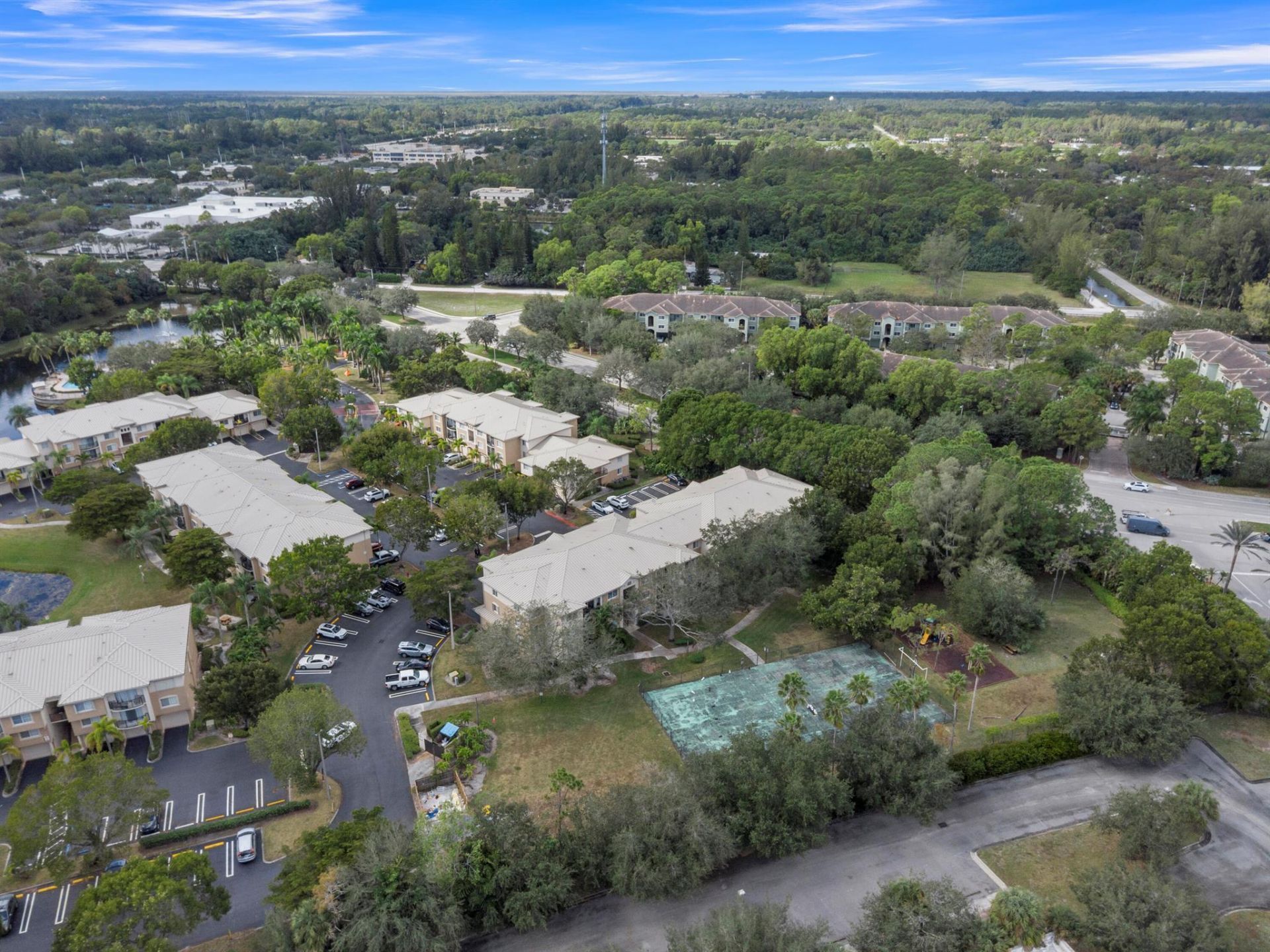 400 Crestwood Court N, Unit 420, Royal Palm Beach, FL 33411 Photo