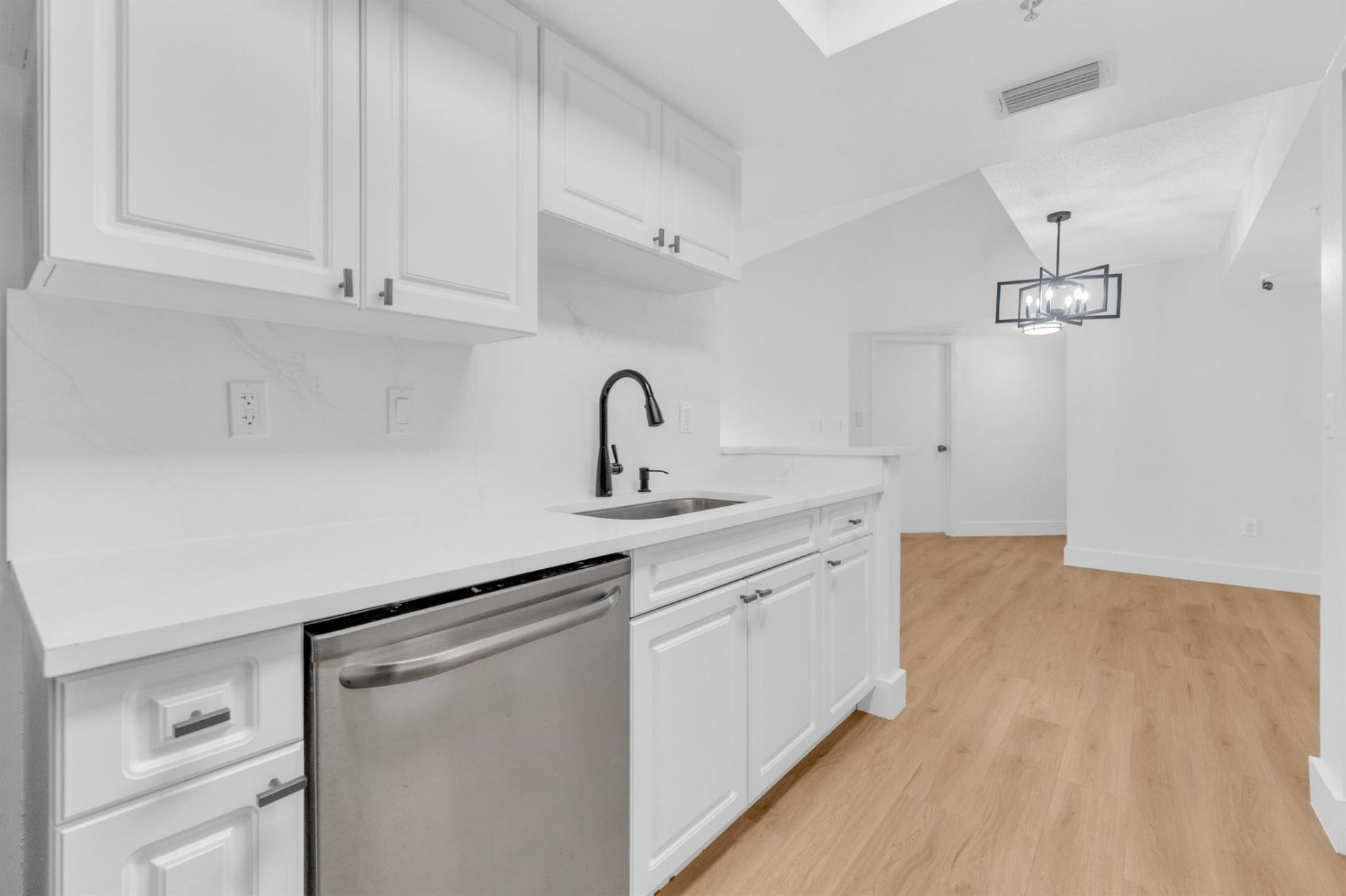 400 Crestwood Court N, Unit 420, Royal Palm Beach, FL 33411 Photo