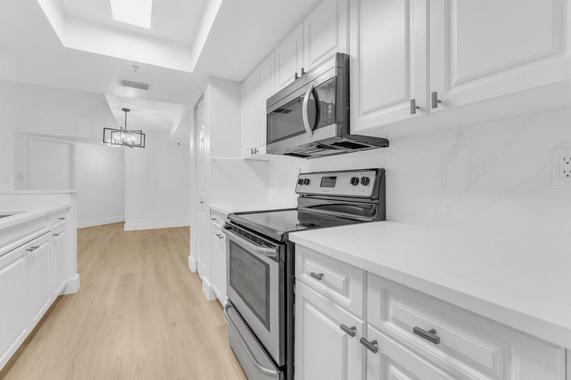 400 Crestwood Court N, Unit 420, Royal Palm Beach, FL 33411 Photo