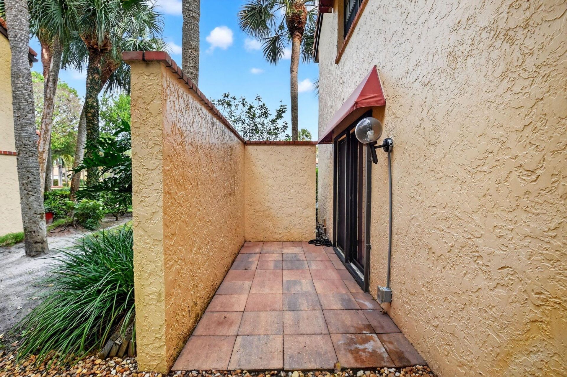 11281 Aspen Glen Drive, Unit 104, Boynton Beach, FL 33437 Photo