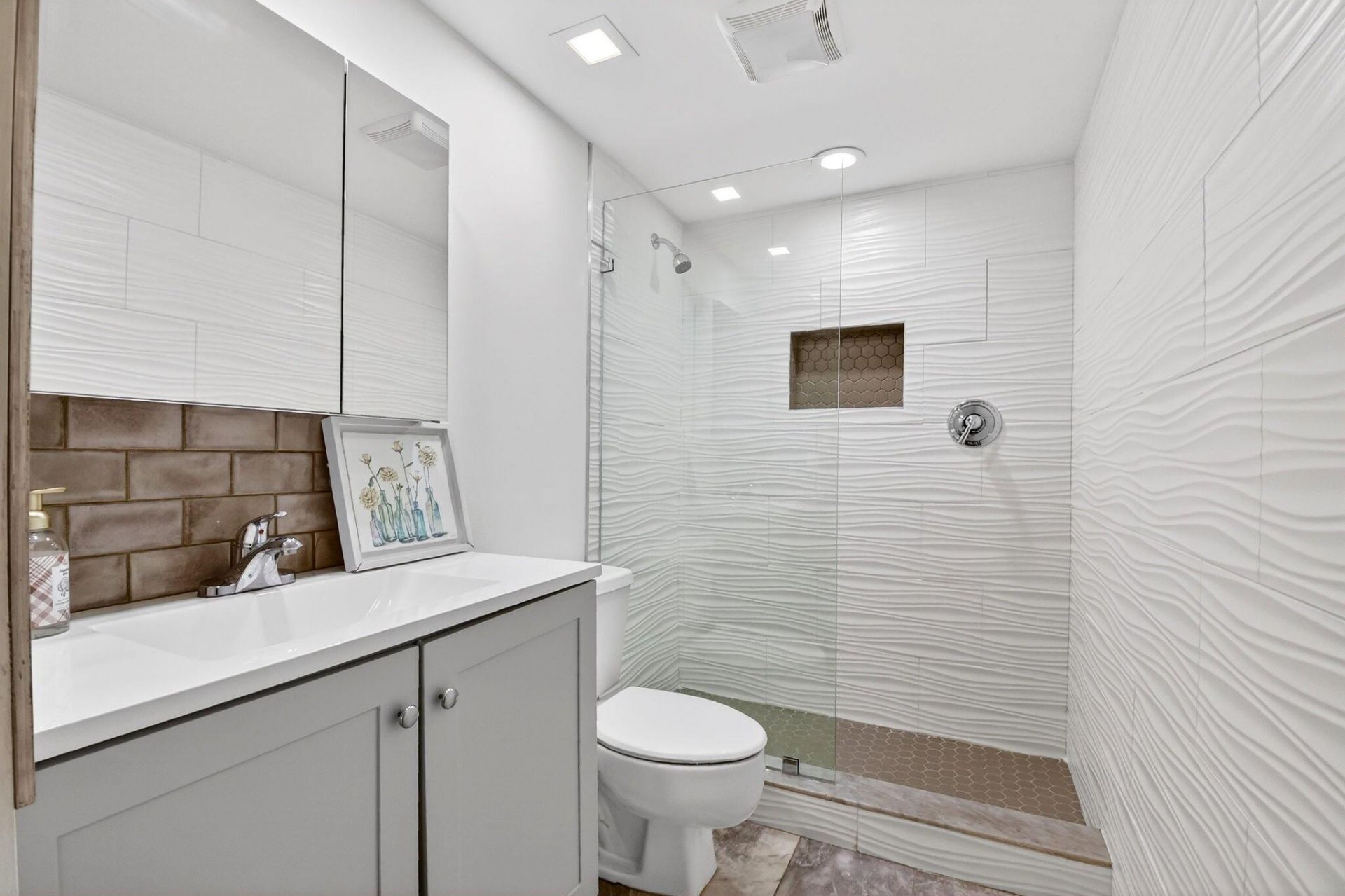 11281 Aspen Glen Drive, Unit 104, Boynton Beach, FL 33437 Photo