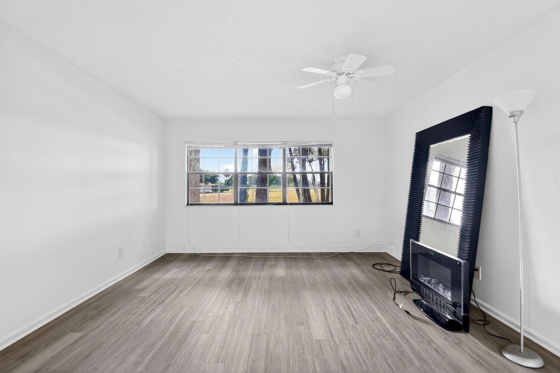 11281 Aspen Glen Drive, Unit 104, Boynton Beach, FL 33437 Photo