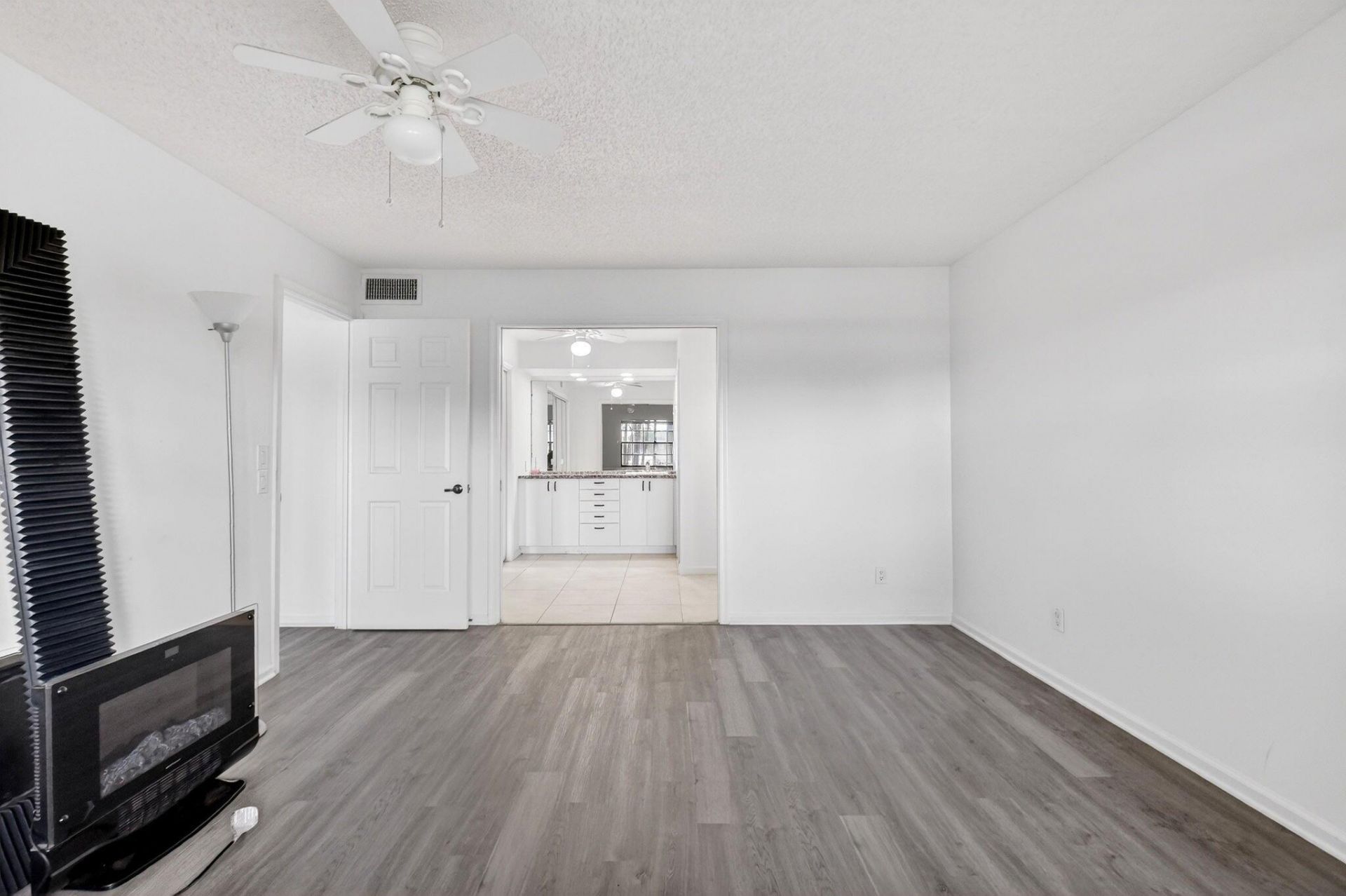 11281 Aspen Glen Drive, Unit 104, Boynton Beach, FL 33437 Photo