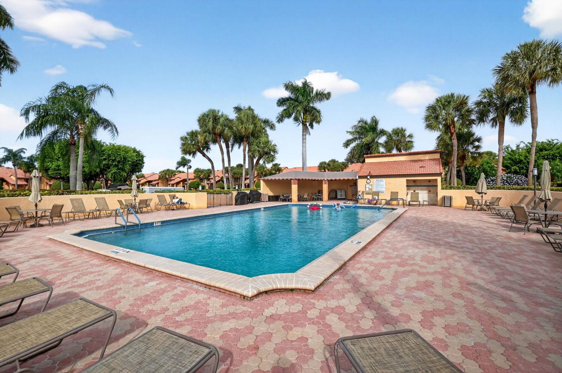 11281 Aspen Glen Drive, Unit 104, Boynton Beach, FL 33437 Photo